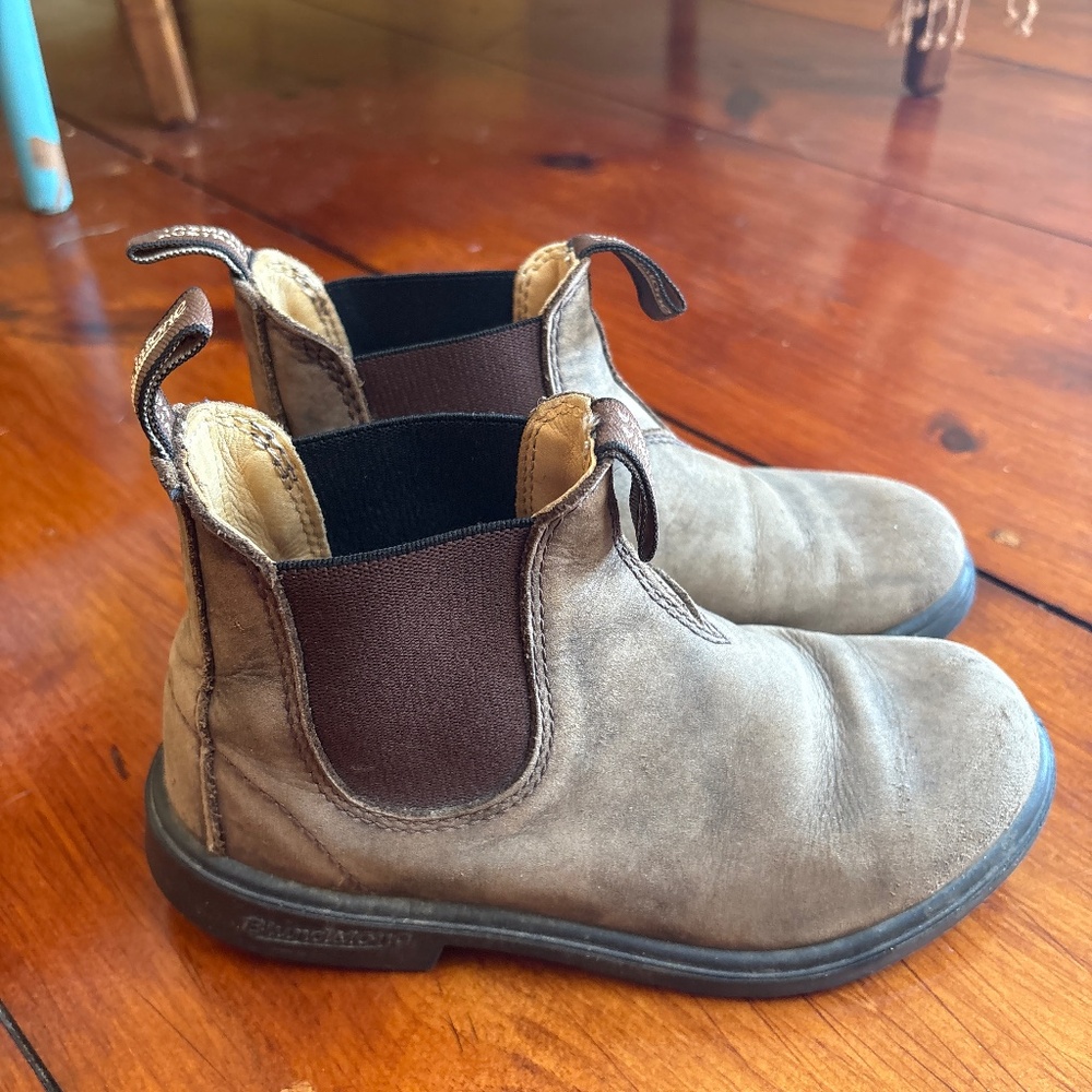 Blundstone boots kids